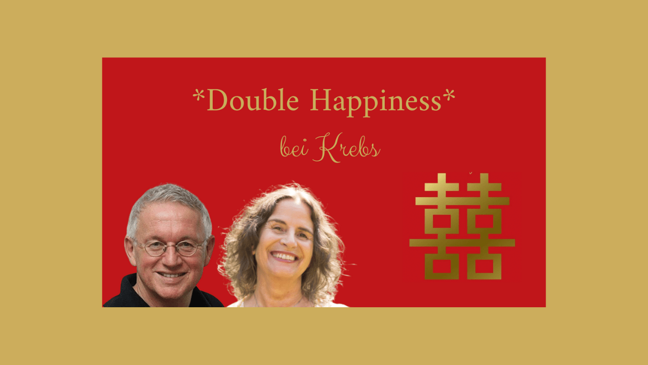 „Double Happiness bei Krebs“: Lothar Hirneise und Bettina Flossmann vor rotem Hintergrund
